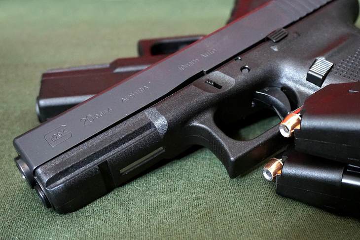 Feds worried about full-auto switches in handguns