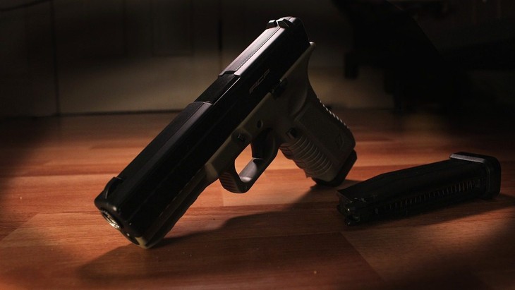 Violent fueding in UK city raises gun control questions